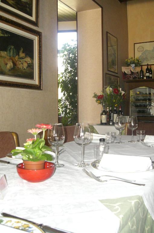 Hotel Alpino Barga Buitenkant foto